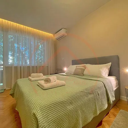 Luxury Downtown Dream Parking Varna